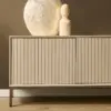 japandi tv meubel zand kleur licht