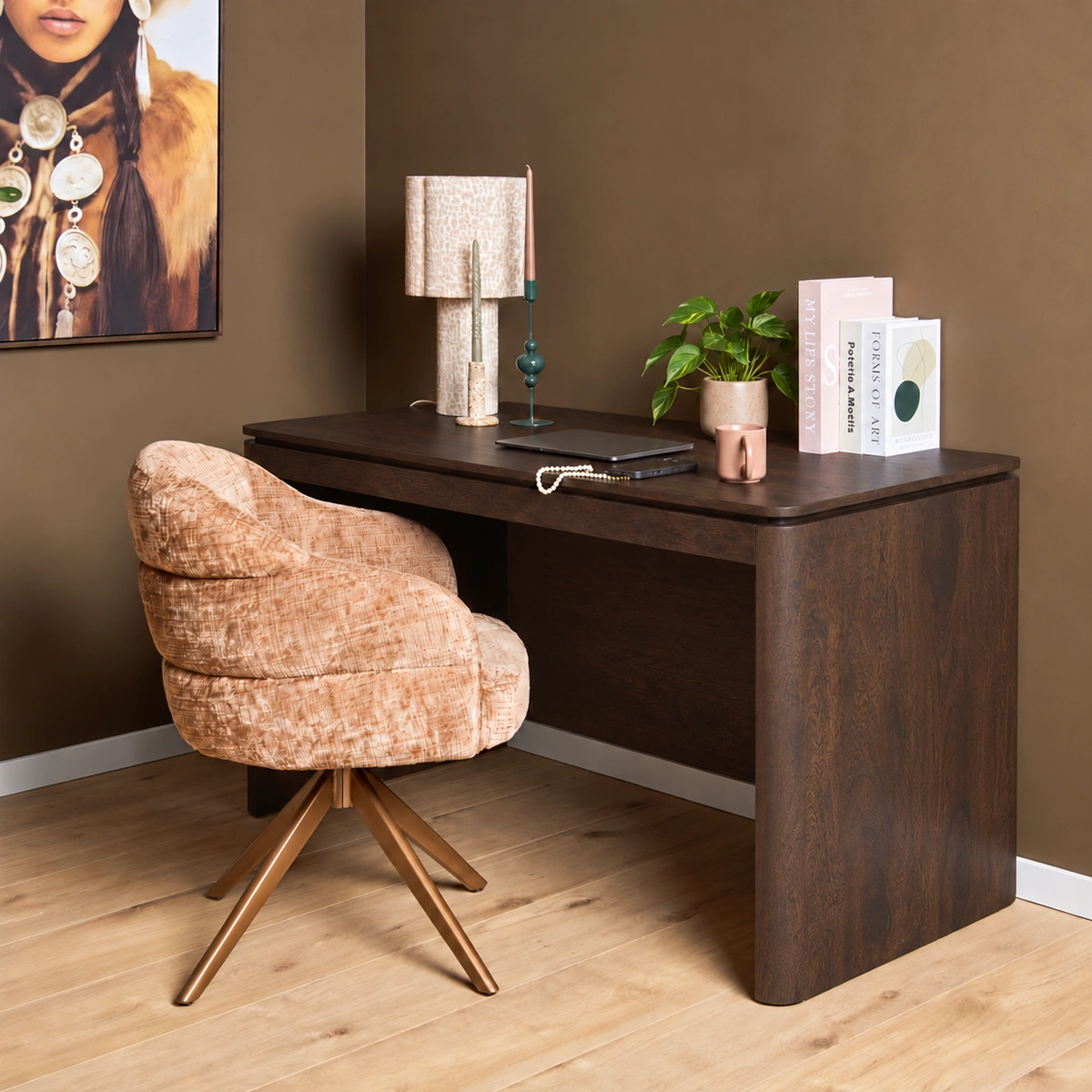 Bureau Dallas Walnoot